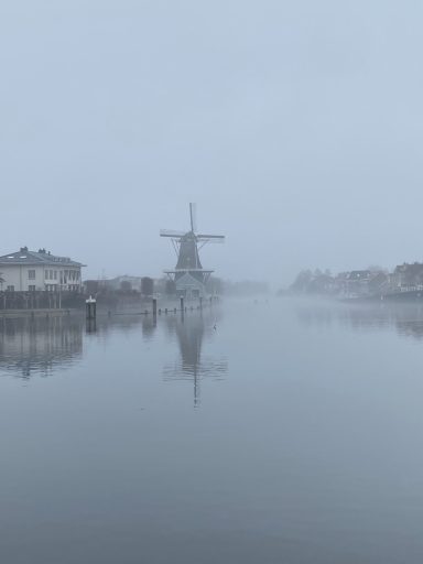 318